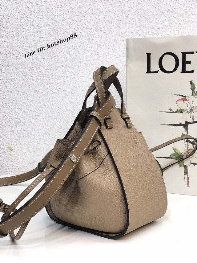 Loewe專櫃2022新款迷你hammock手袋 羅意威手提肩背女包迷你版吊床包 10393 lyw1077